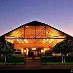 University Square Hotel 