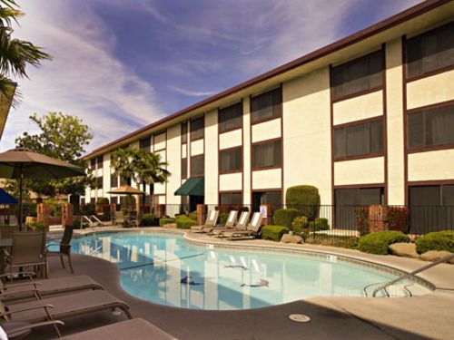 Square Hotel 3*